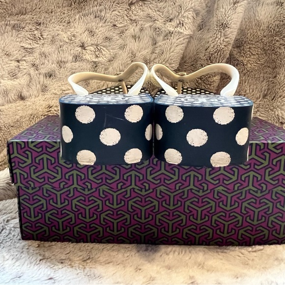 Tory Burch Wedge Ivory Micro Dot Flip Flop with box - Picture 4 of 10
